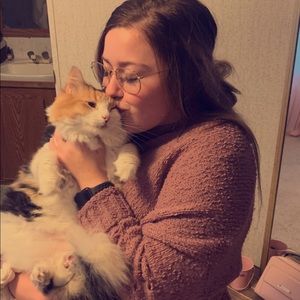 Meet your Posher, Elizabeth